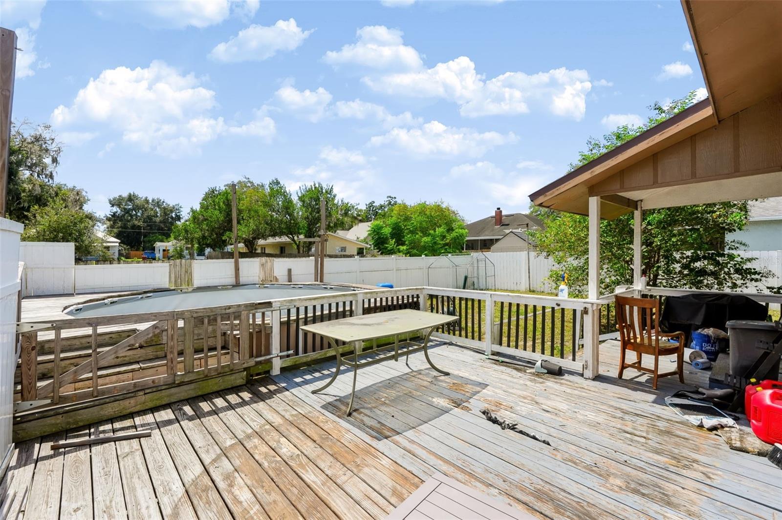 307 W CHERRY ST
