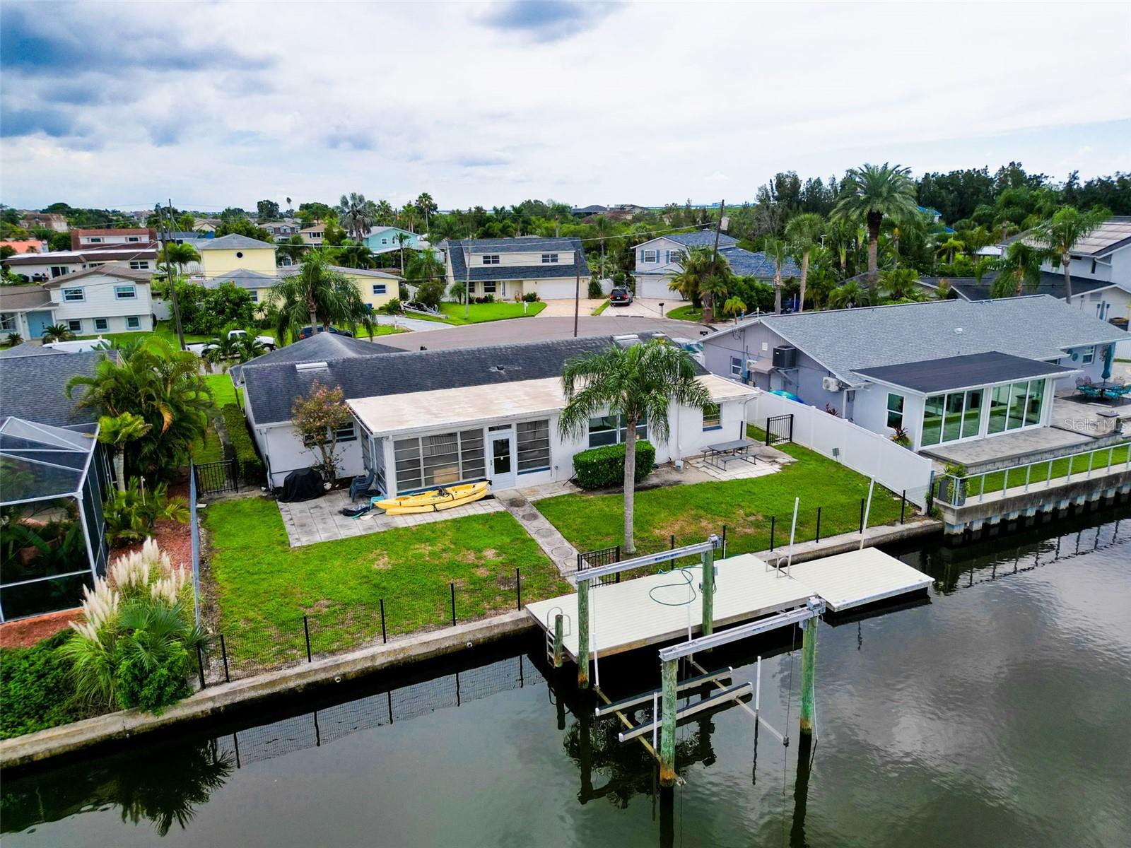 8723 HICKORYWOOD LN