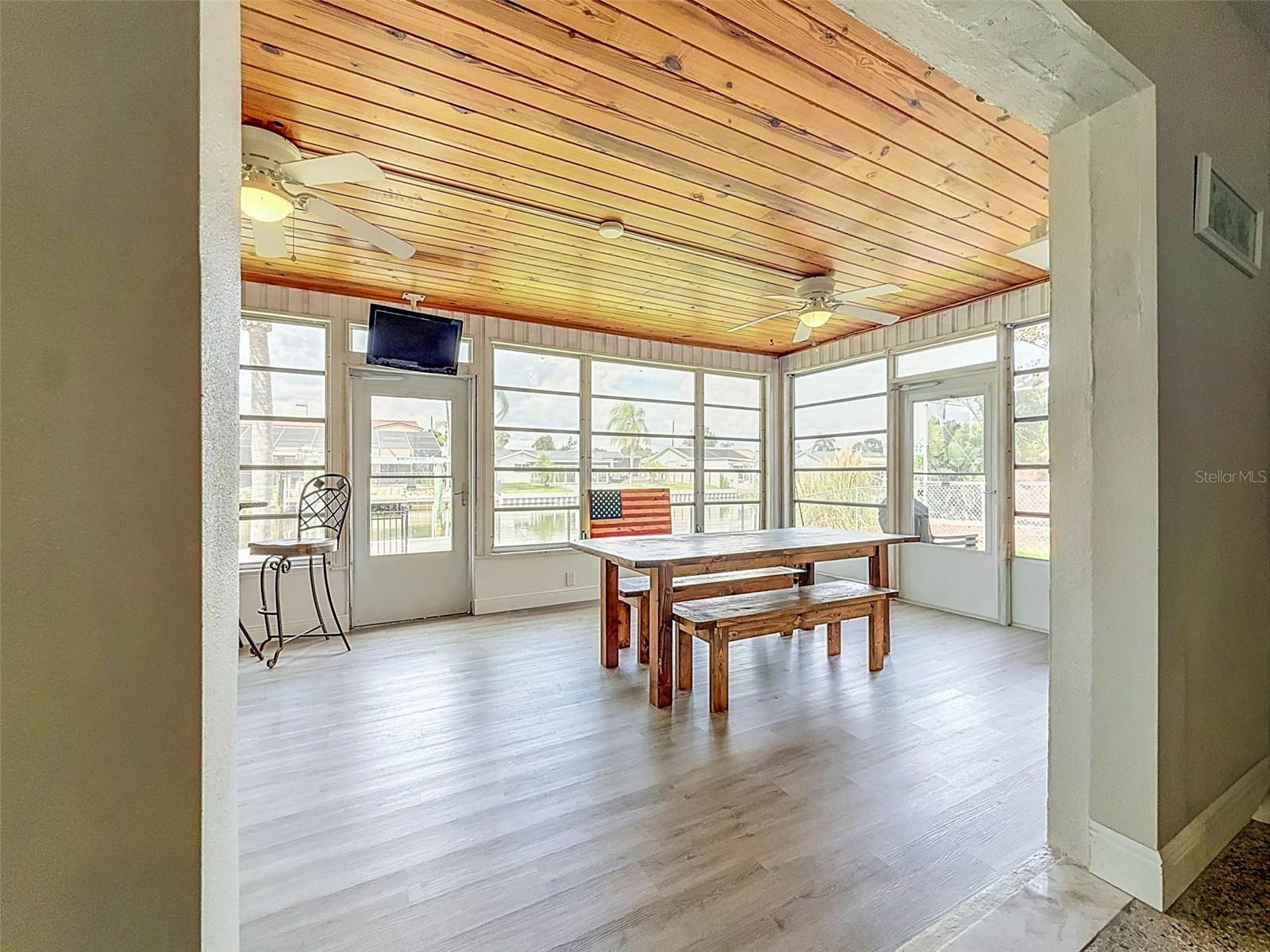 8723 HICKORYWOOD LN