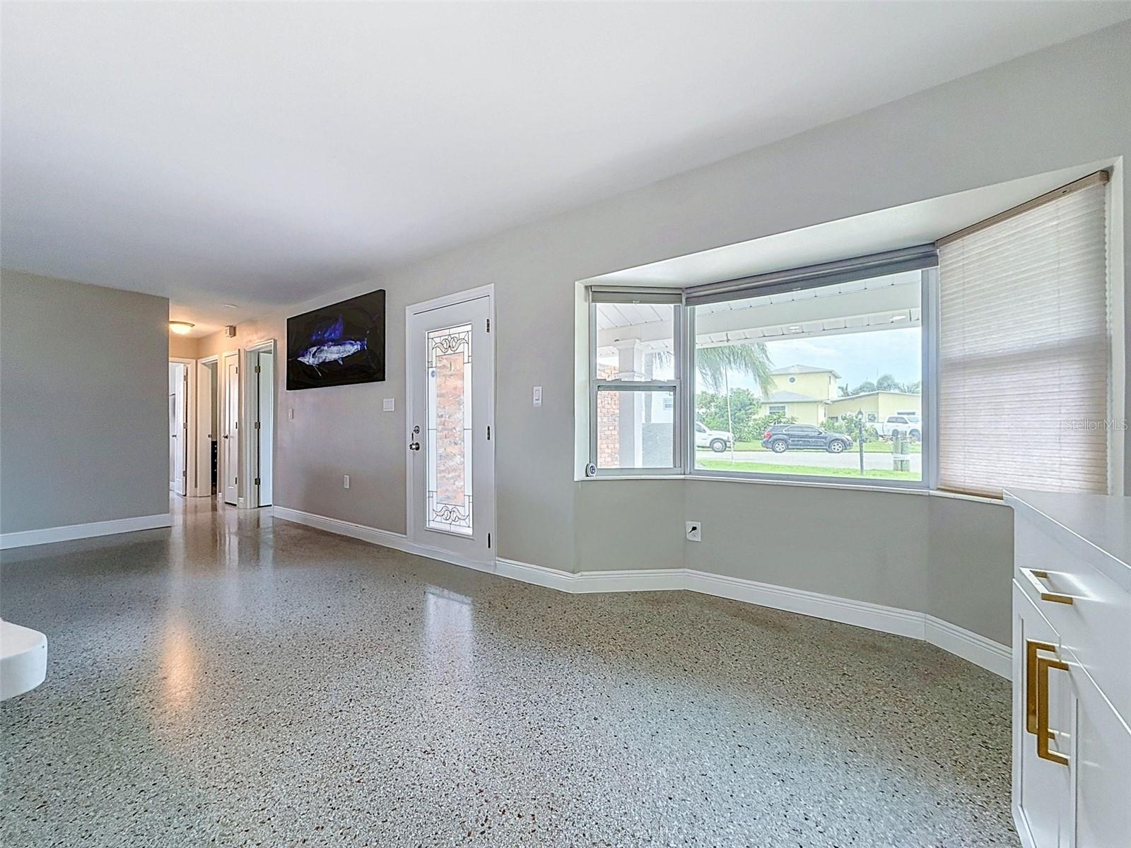 8723 HICKORYWOOD LN