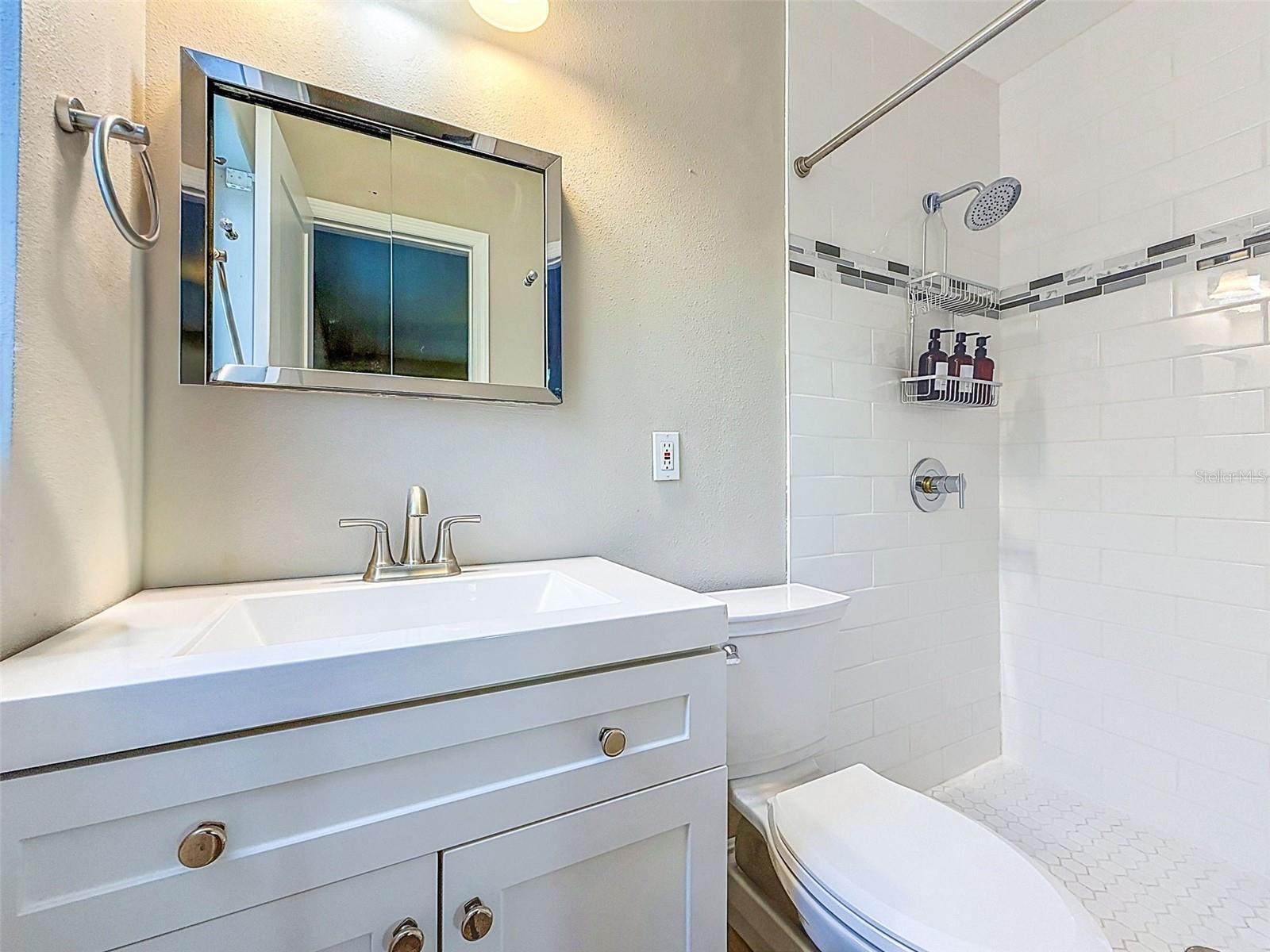 8723 HICKORYWOOD LN