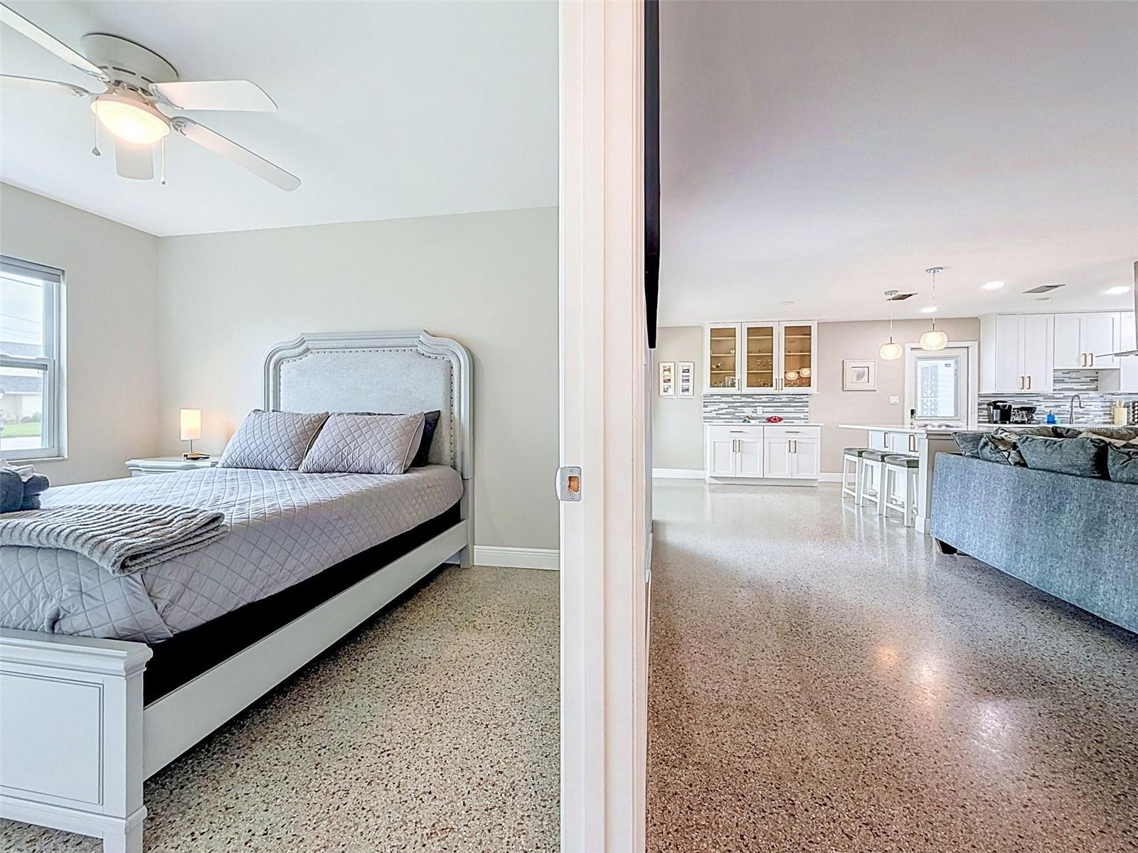 8723 HICKORYWOOD LN