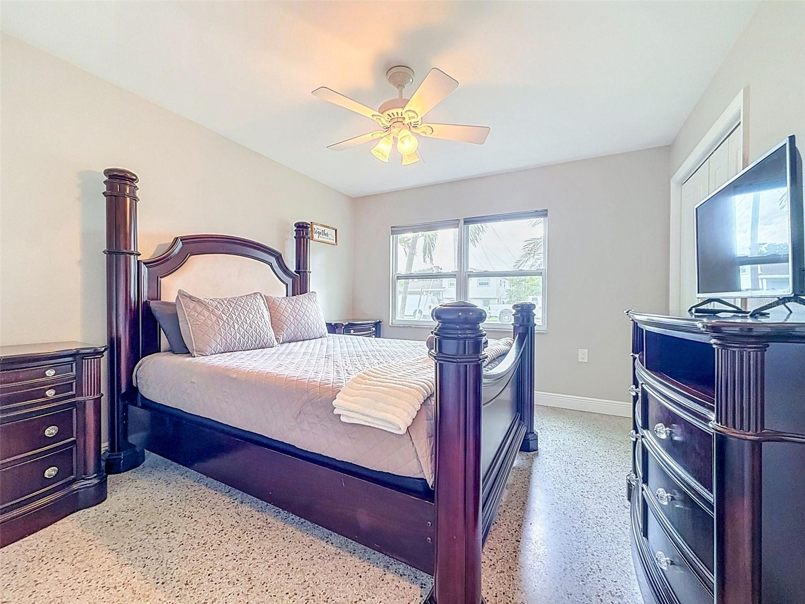 8723 HICKORYWOOD LN
