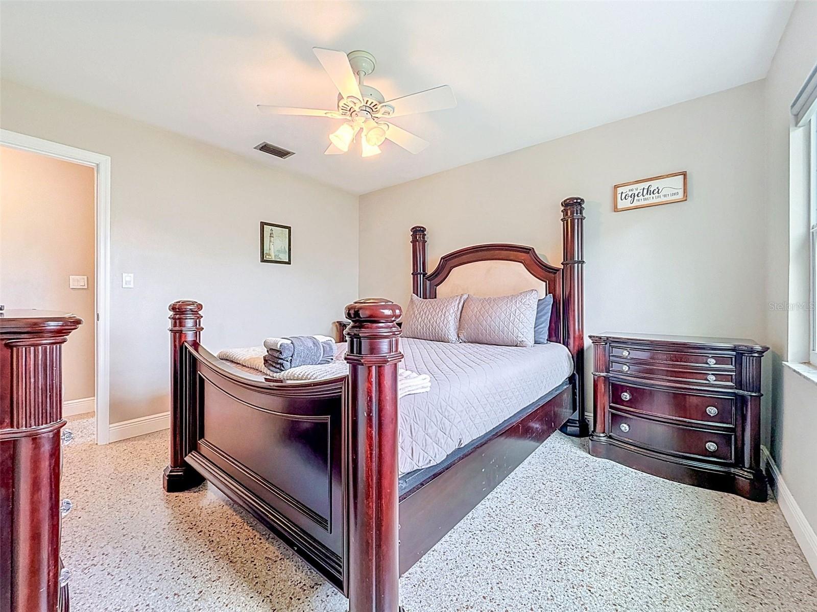 8723 HICKORYWOOD LN