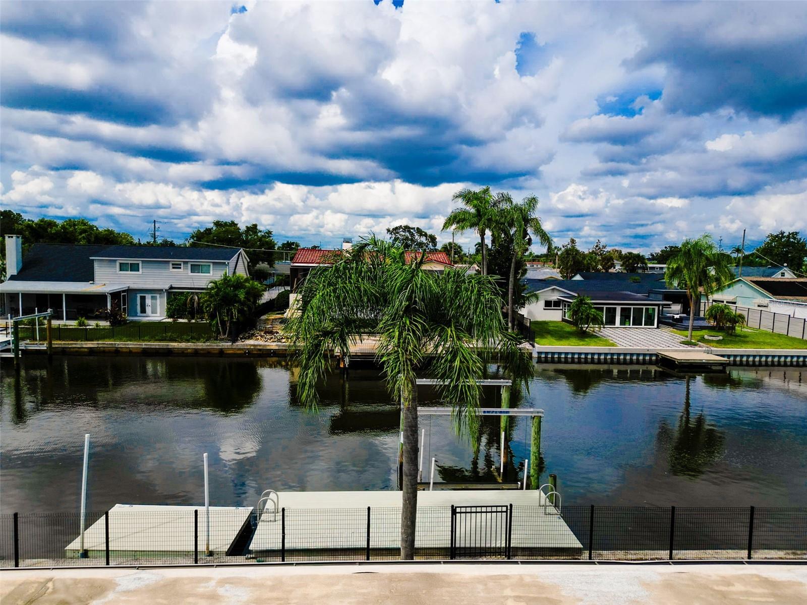 8723 HICKORYWOOD LN