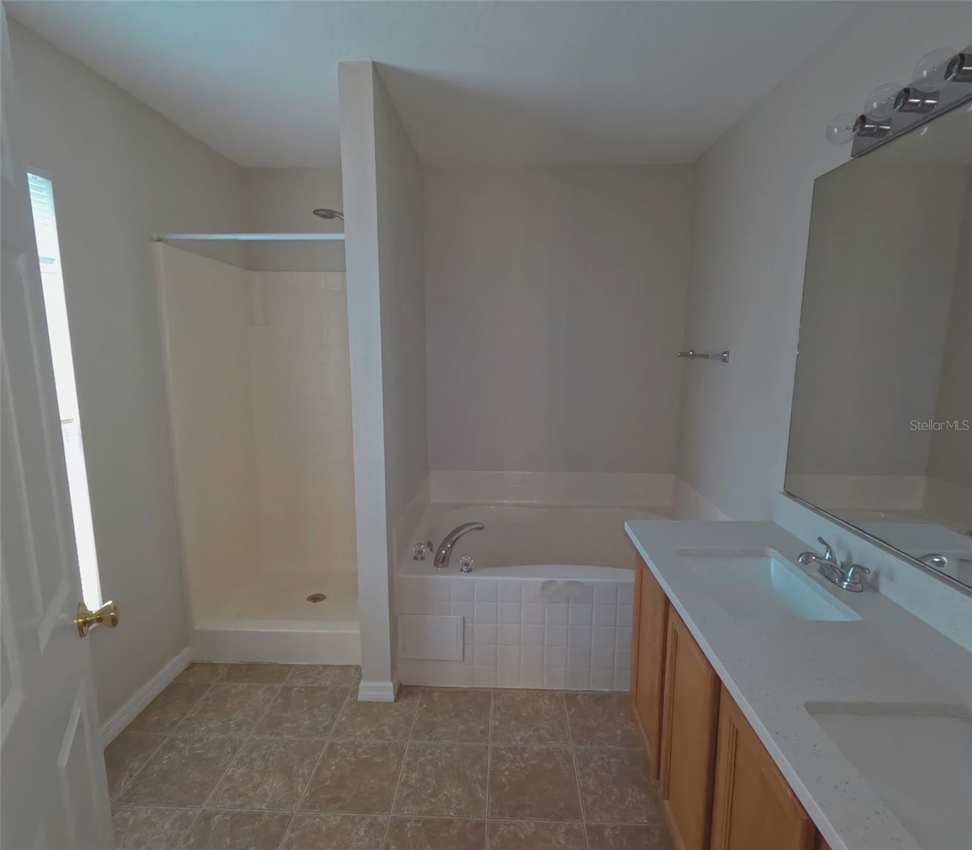 545 REDDICKS CIR