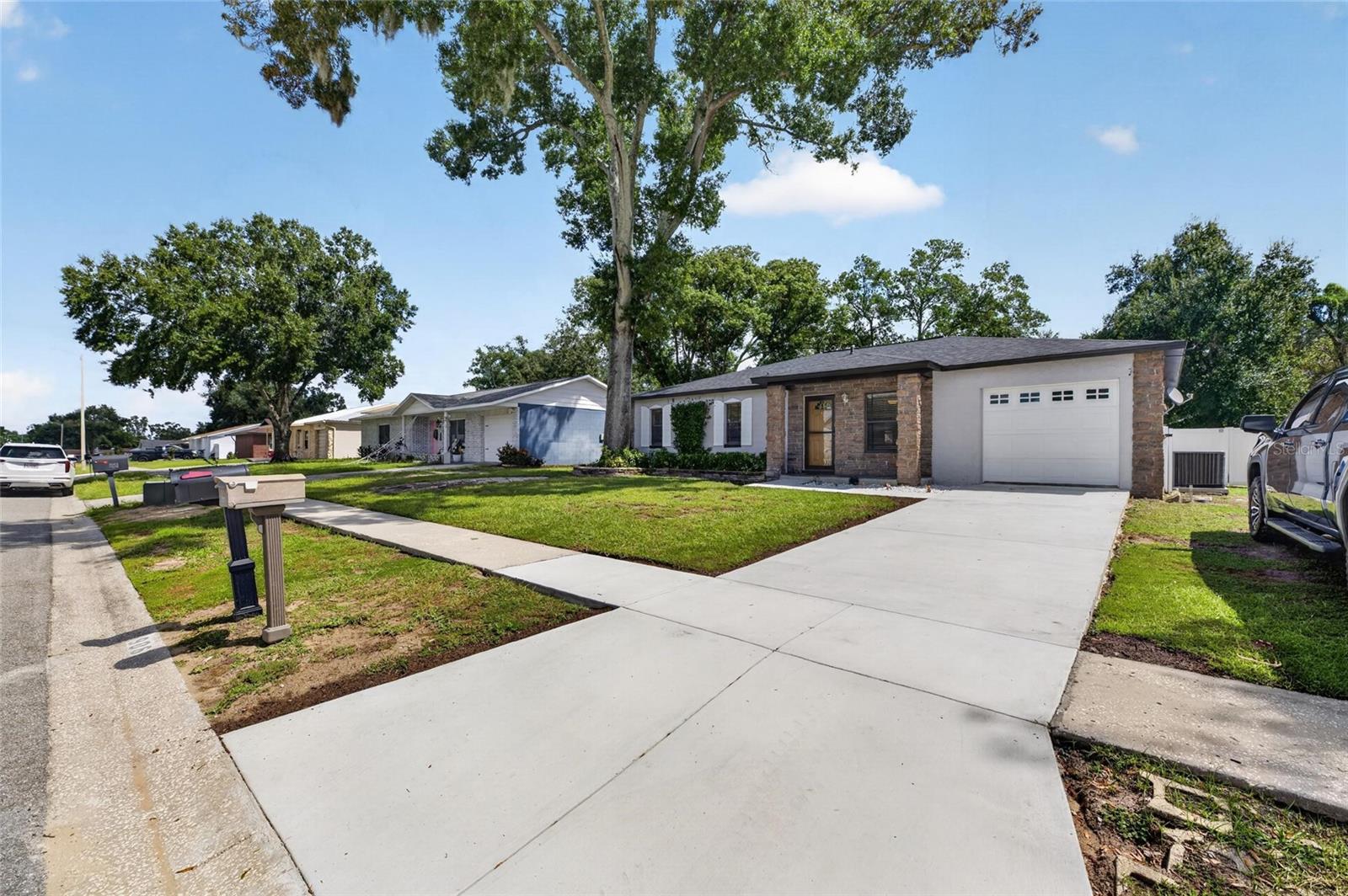 906 CUTLER DR
