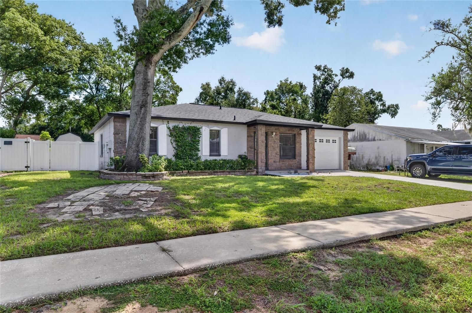 906 CUTLER DR