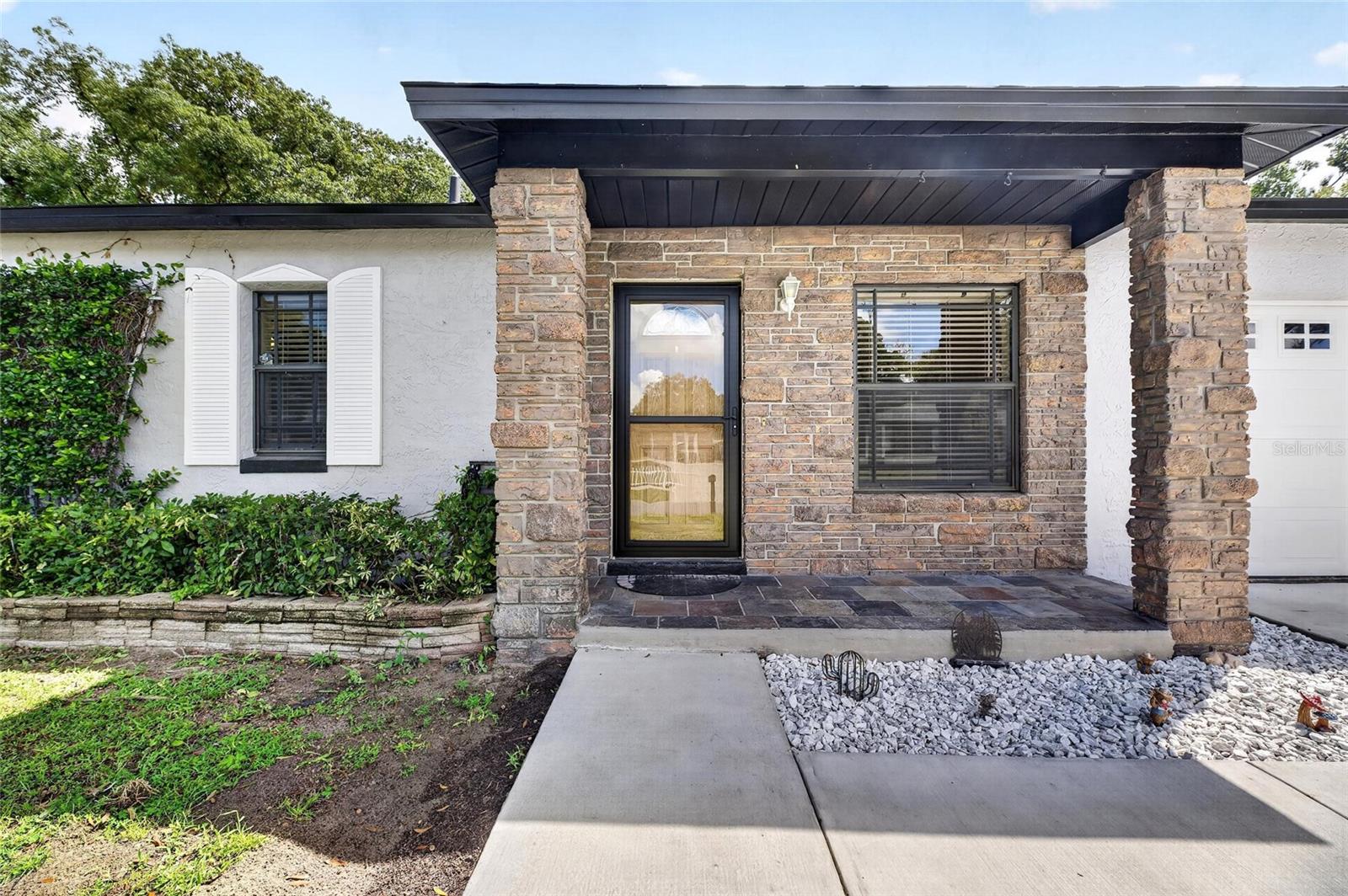 906 CUTLER DR