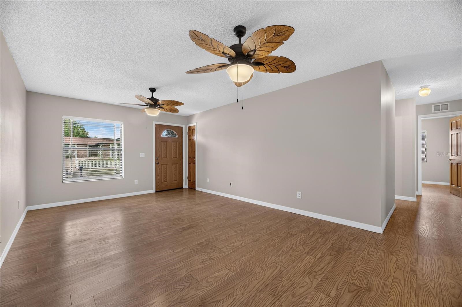 906 CUTLER DR