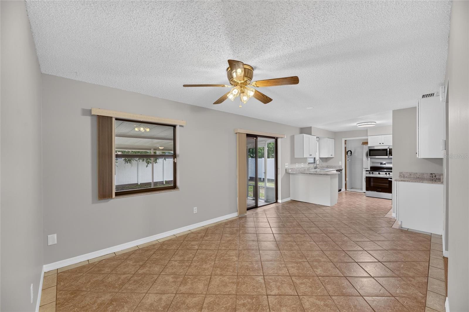 906 CUTLER DR
