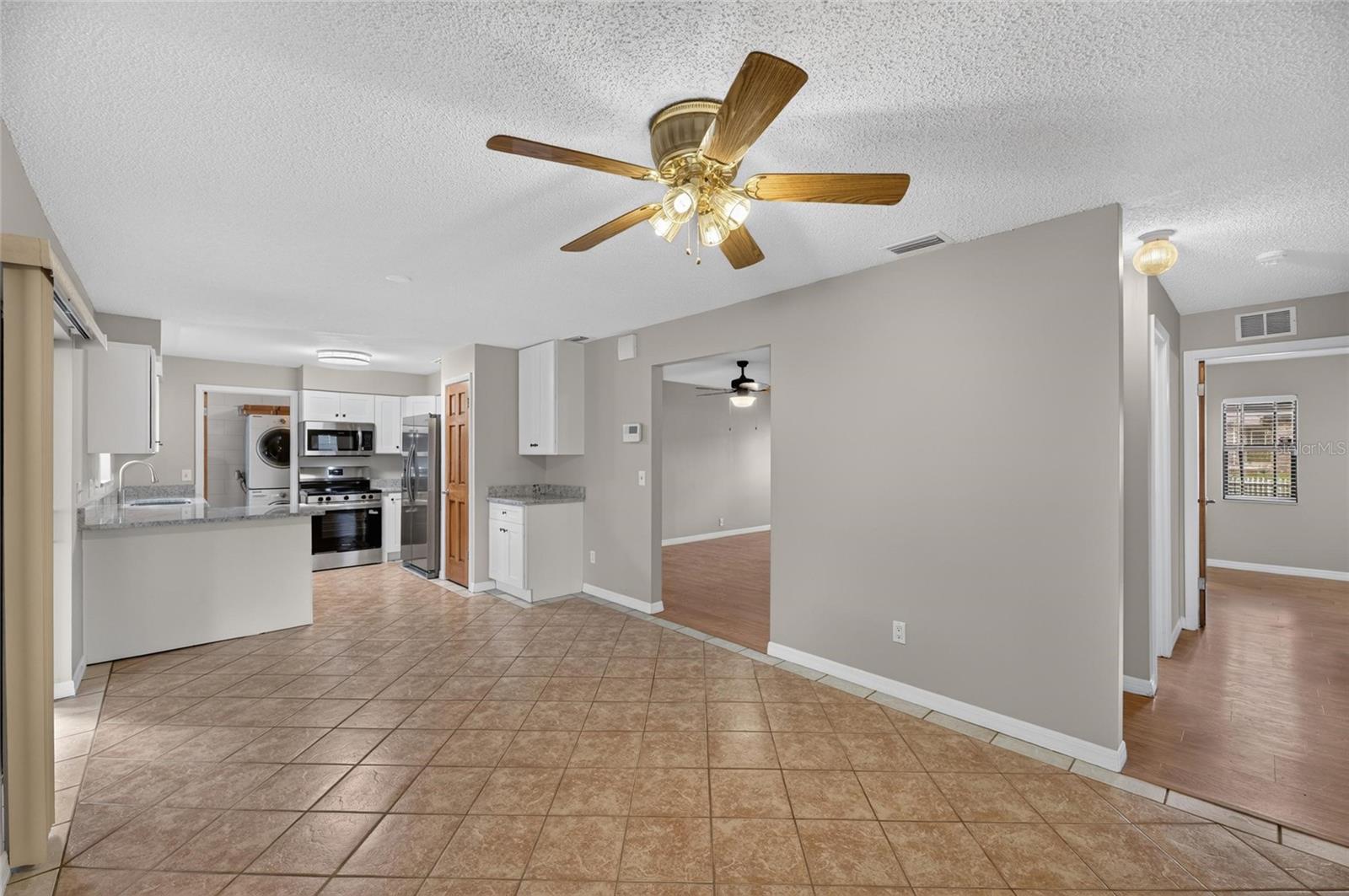 906 CUTLER DR