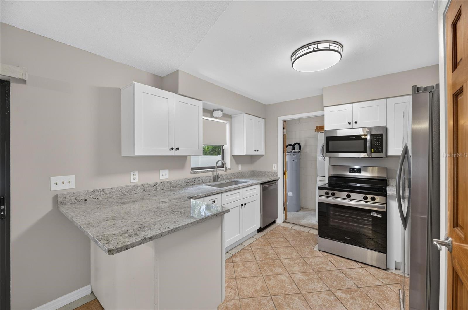 906 CUTLER DR