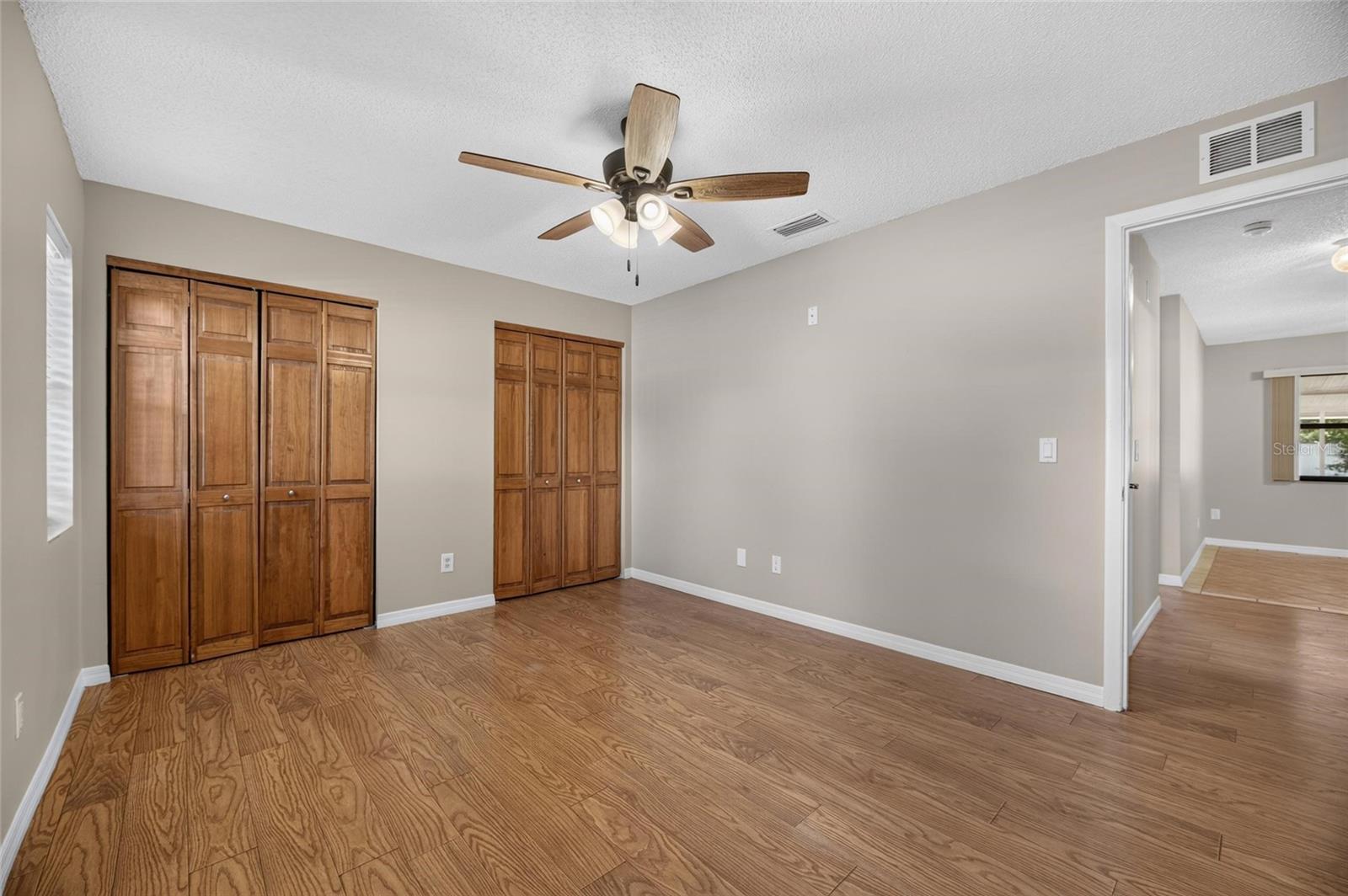 906 CUTLER DR