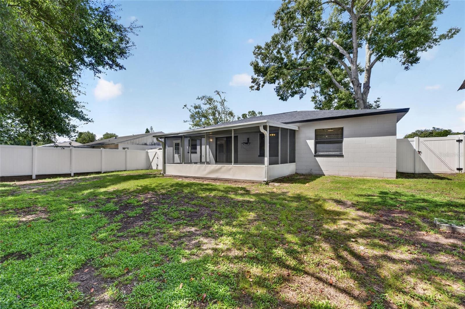 906 CUTLER DR