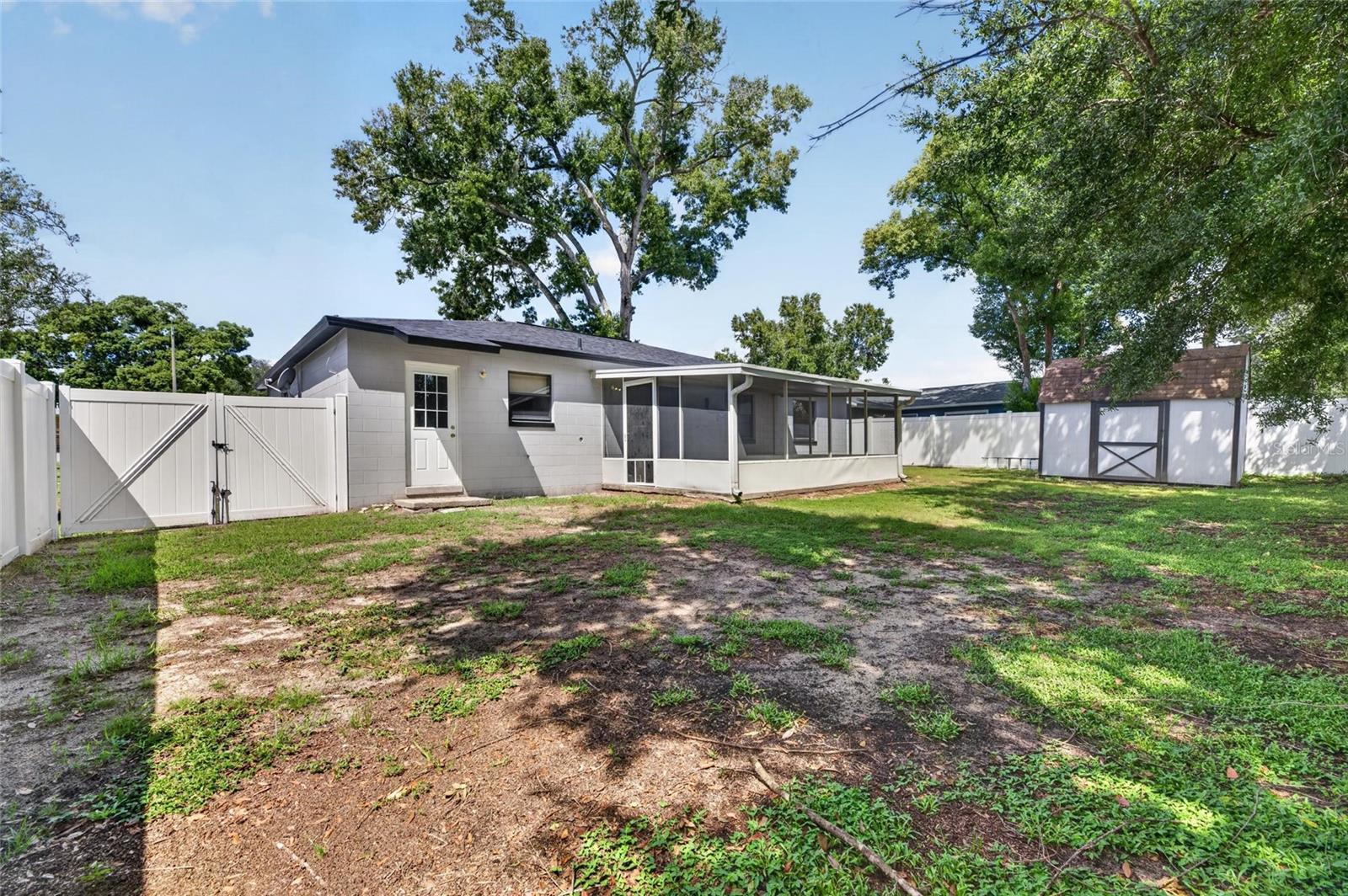 906 CUTLER DR