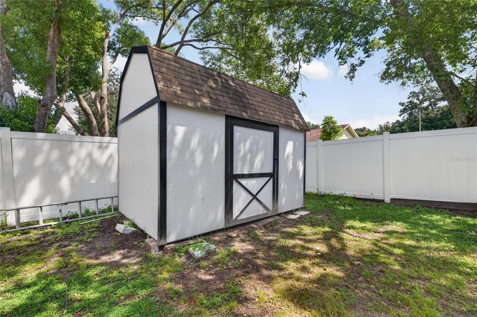 906 CUTLER DR