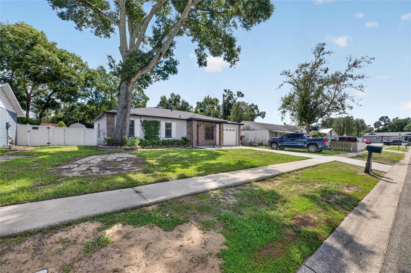 906 CUTLER DR