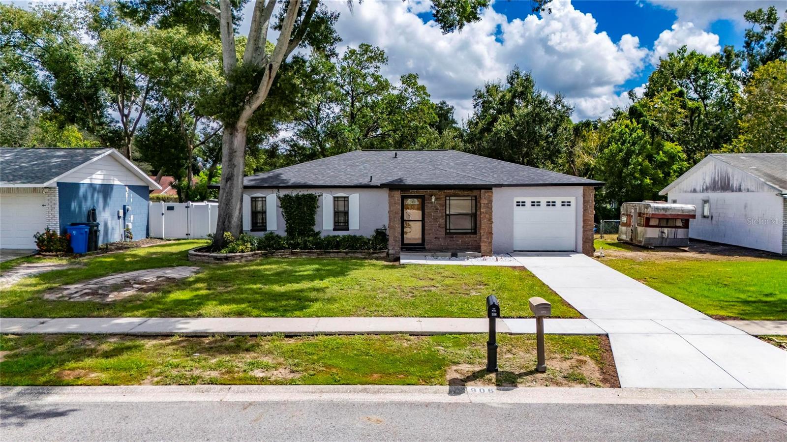 906 CUTLER DR