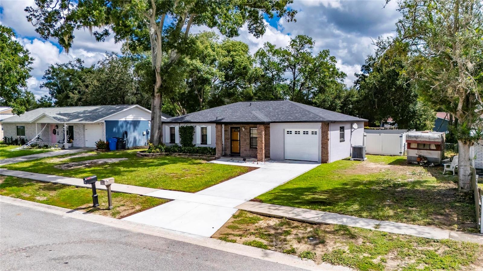 906 CUTLER DR