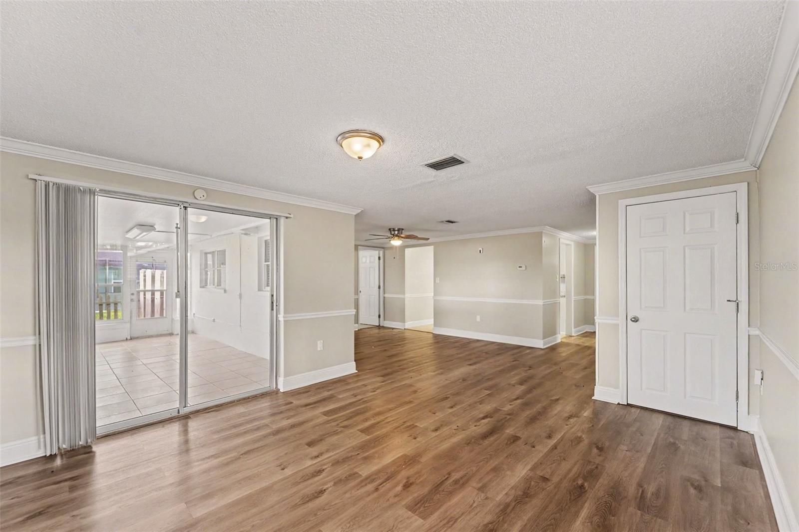 10525 OLEANDER DR