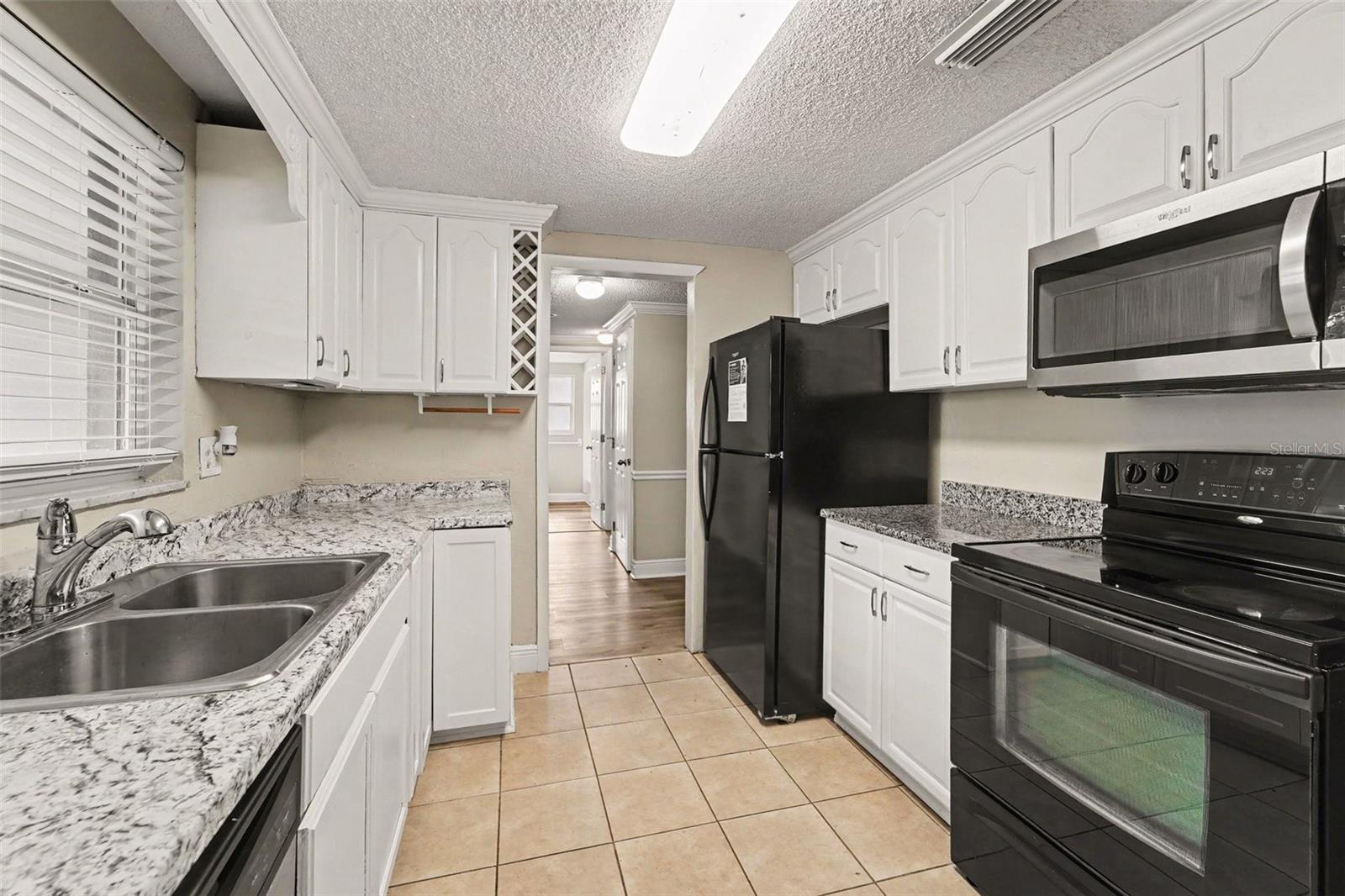 10525 OLEANDER DR