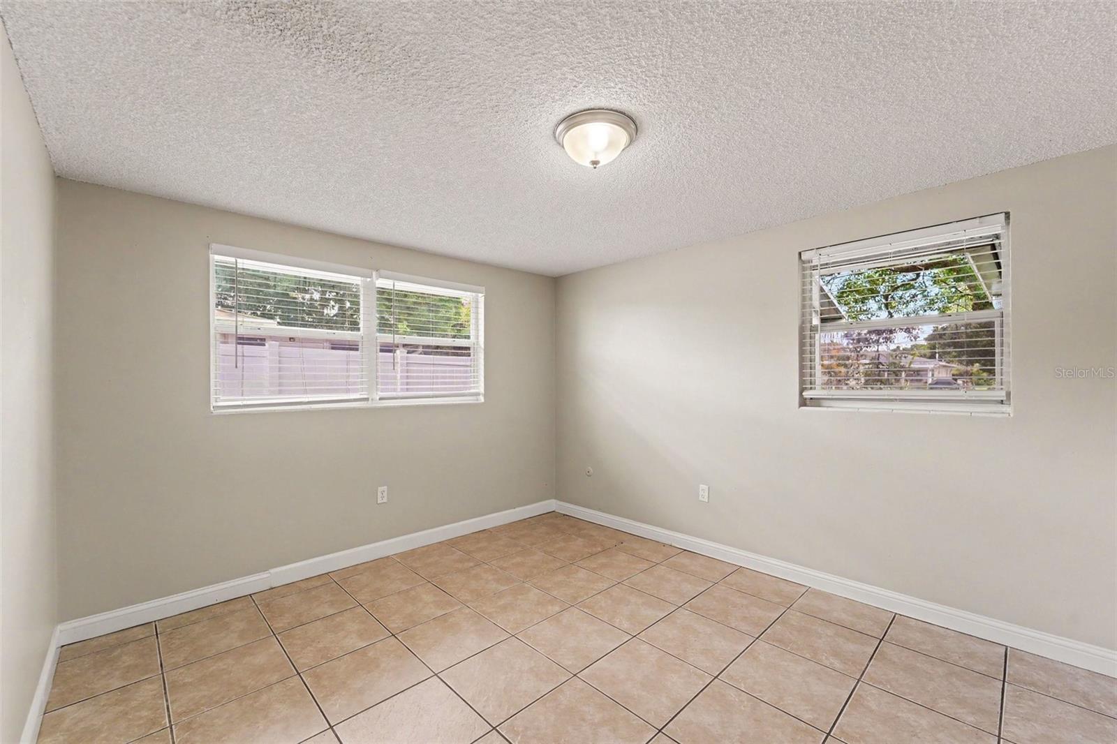 10525 OLEANDER DR