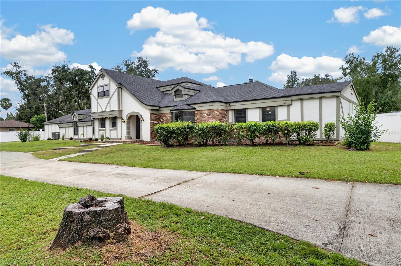 12603 LAKE HILLS DR