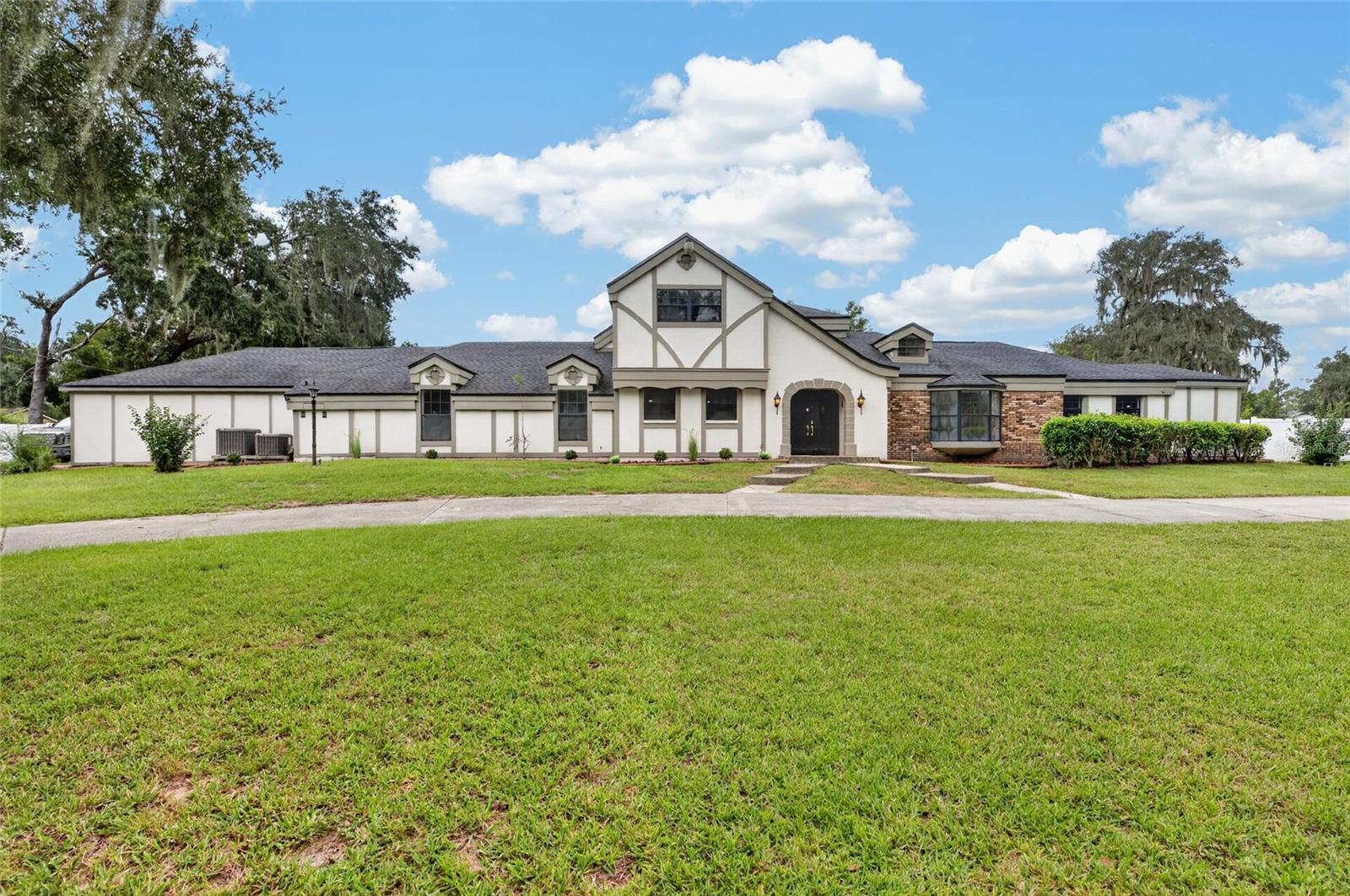 12603 LAKE HILLS DR