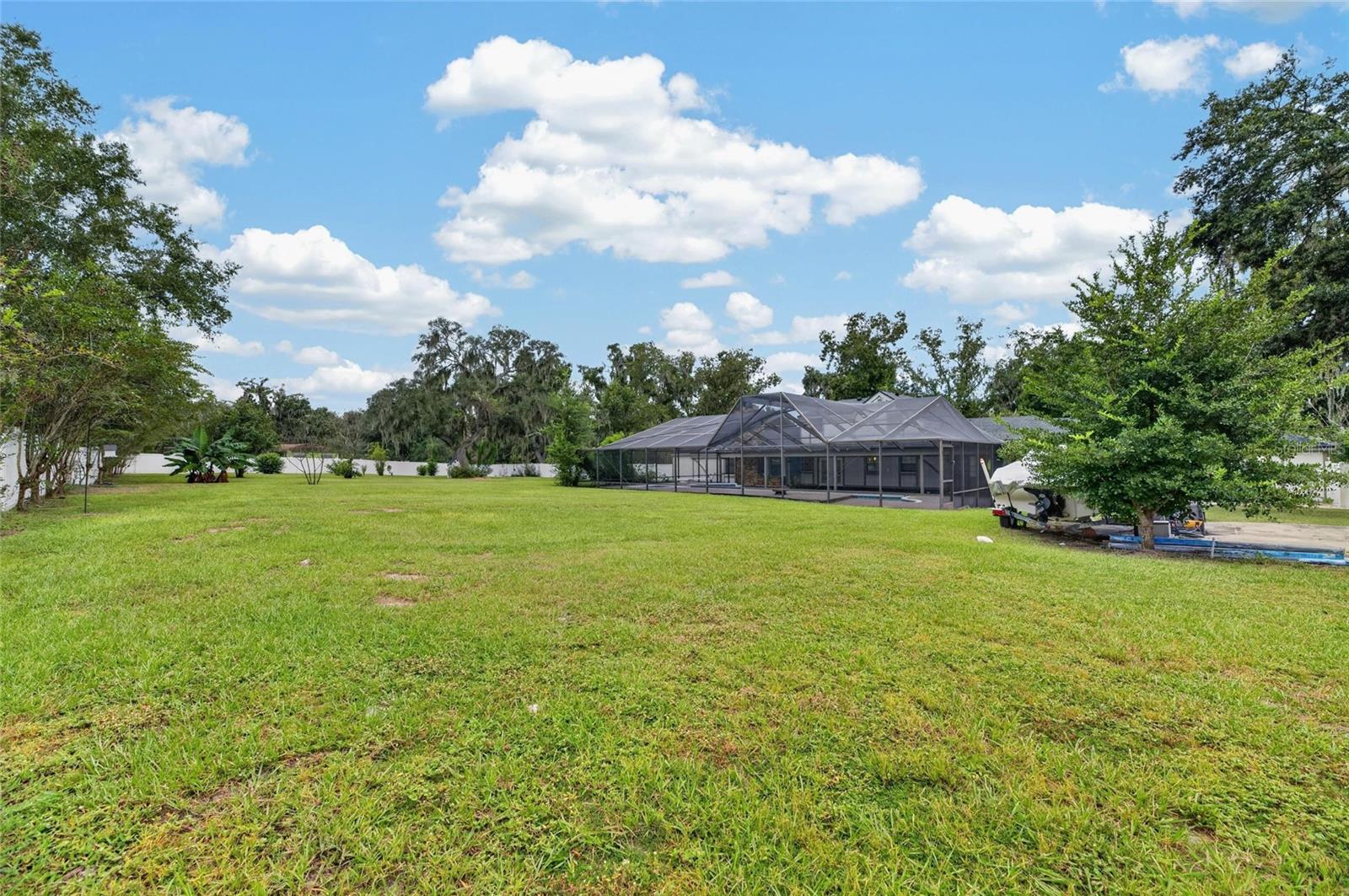 12603 LAKE HILLS DR