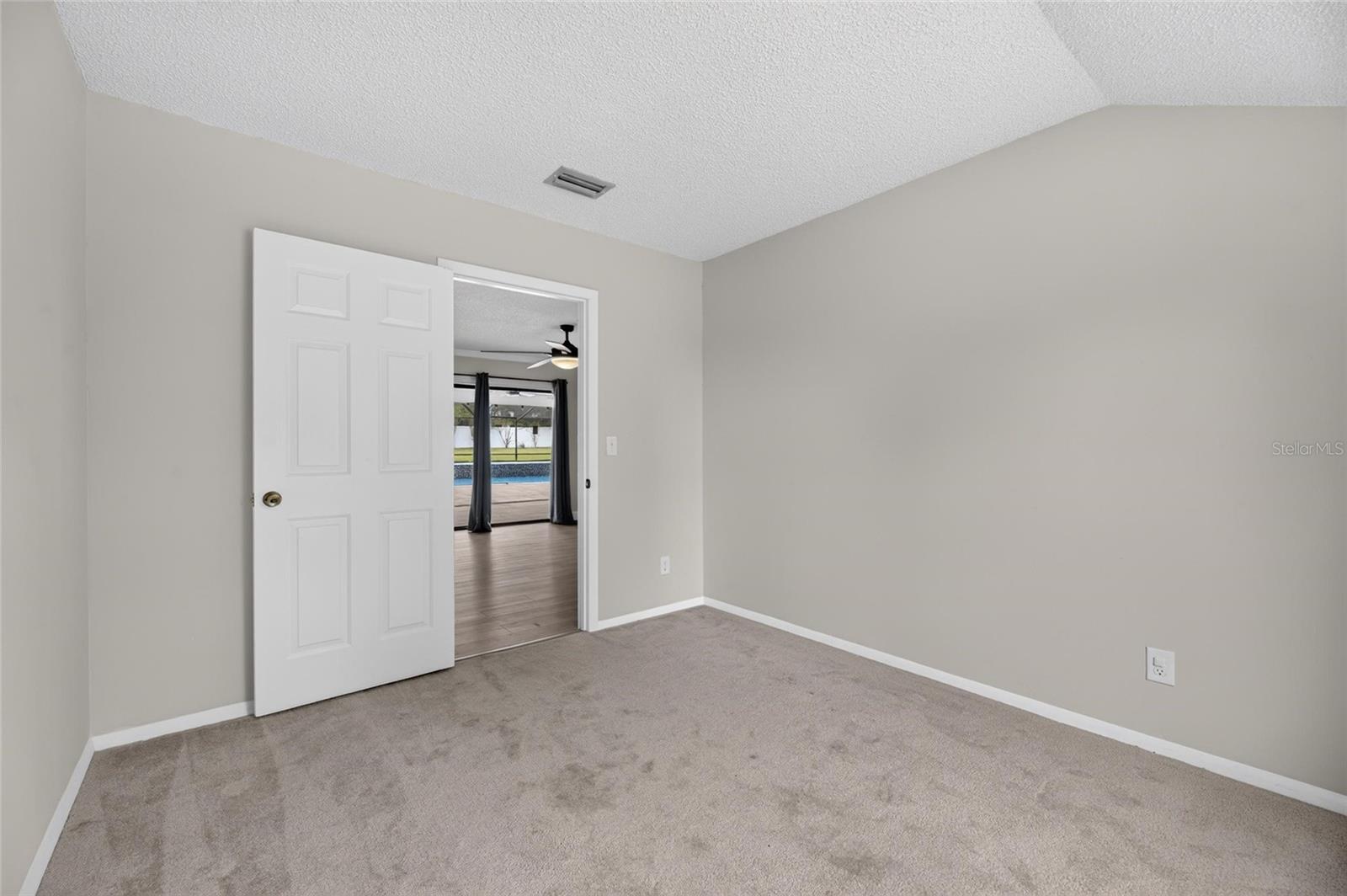 12603 LAKE HILLS DR