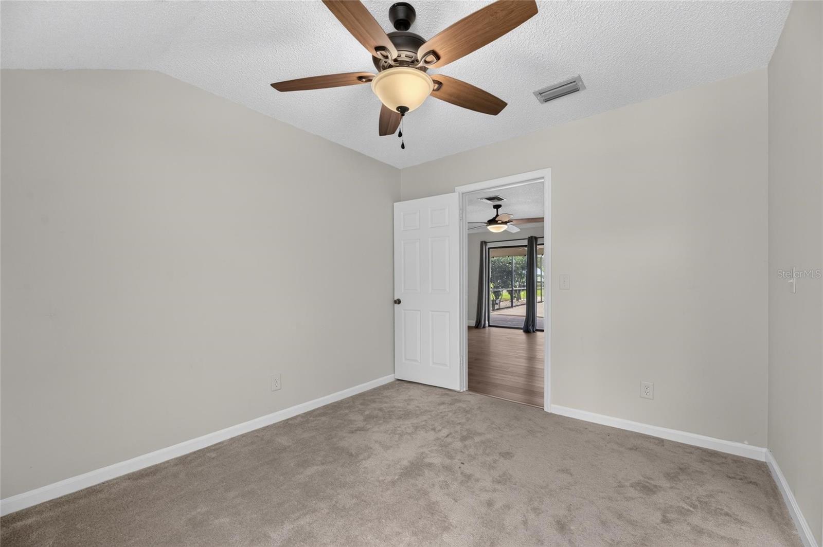 12603 LAKE HILLS DR