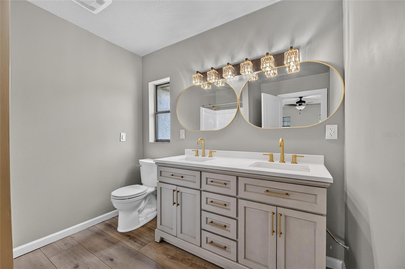 12603 LAKE HILLS DR