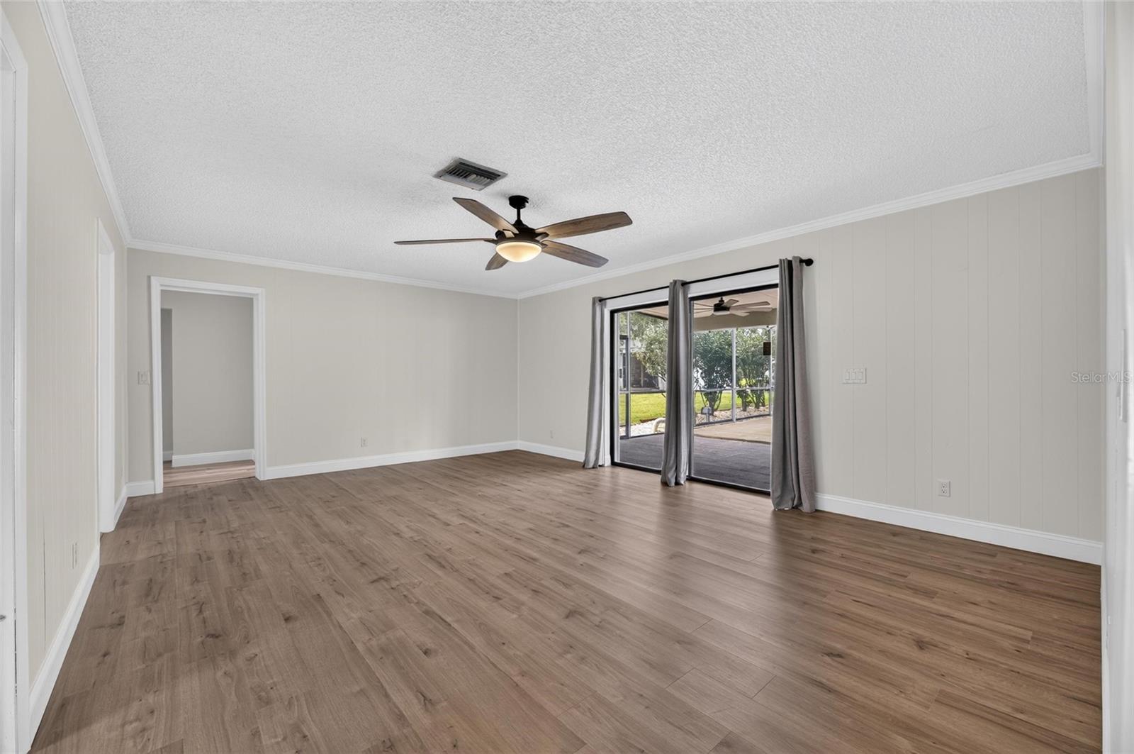 12603 LAKE HILLS DR