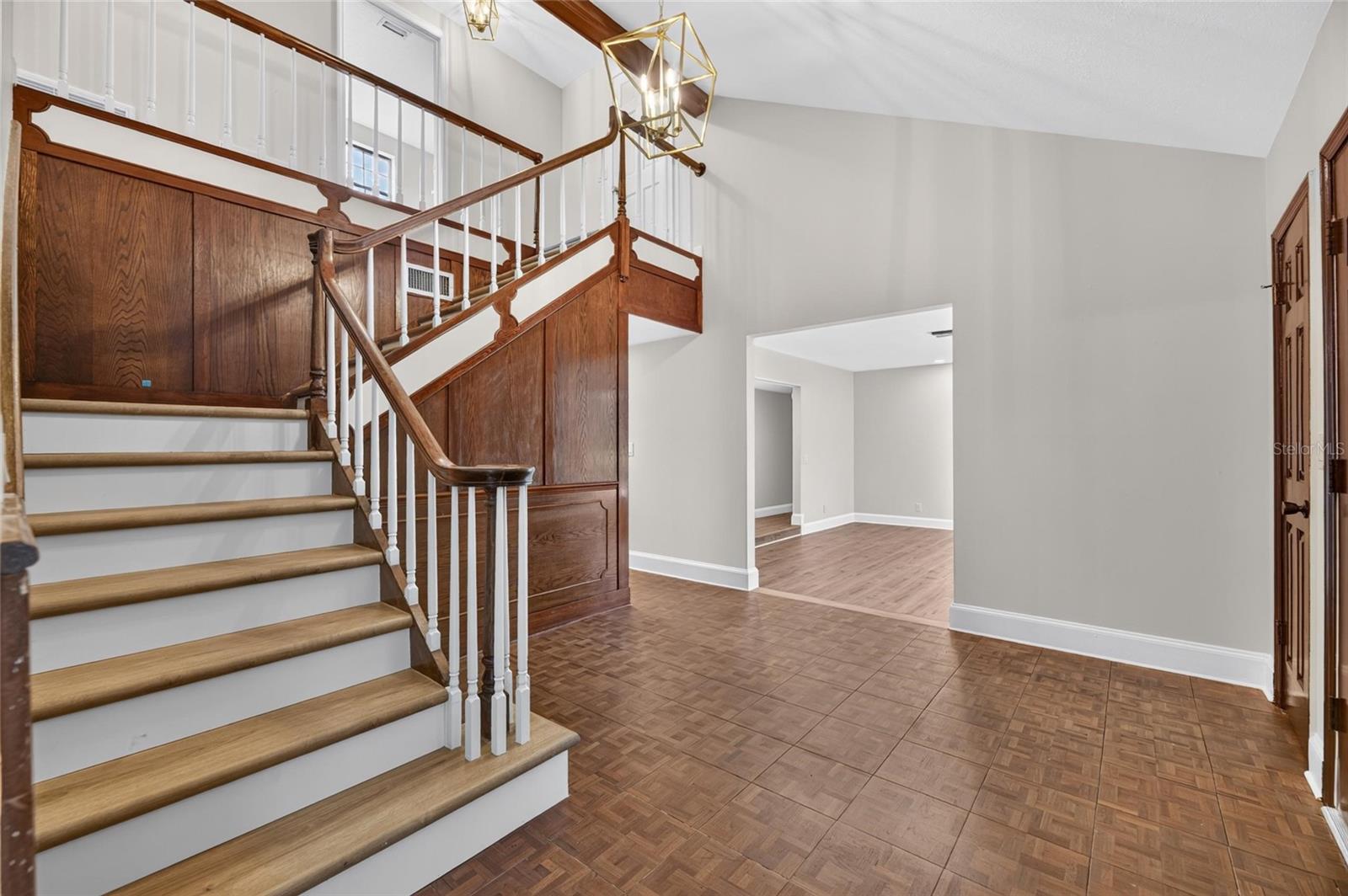12603 LAKE HILLS DR