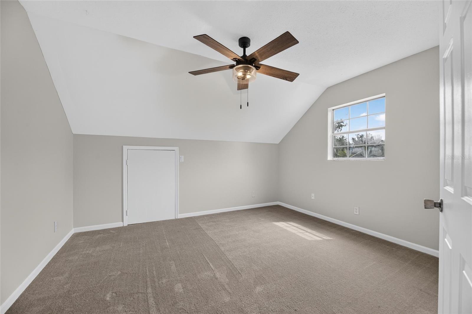 12603 LAKE HILLS DR