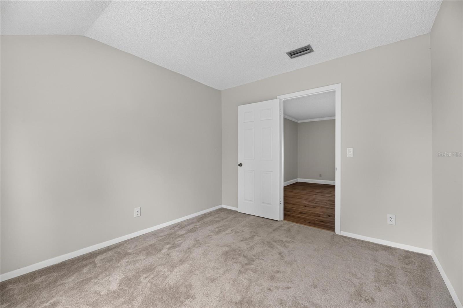 12603 LAKE HILLS DR