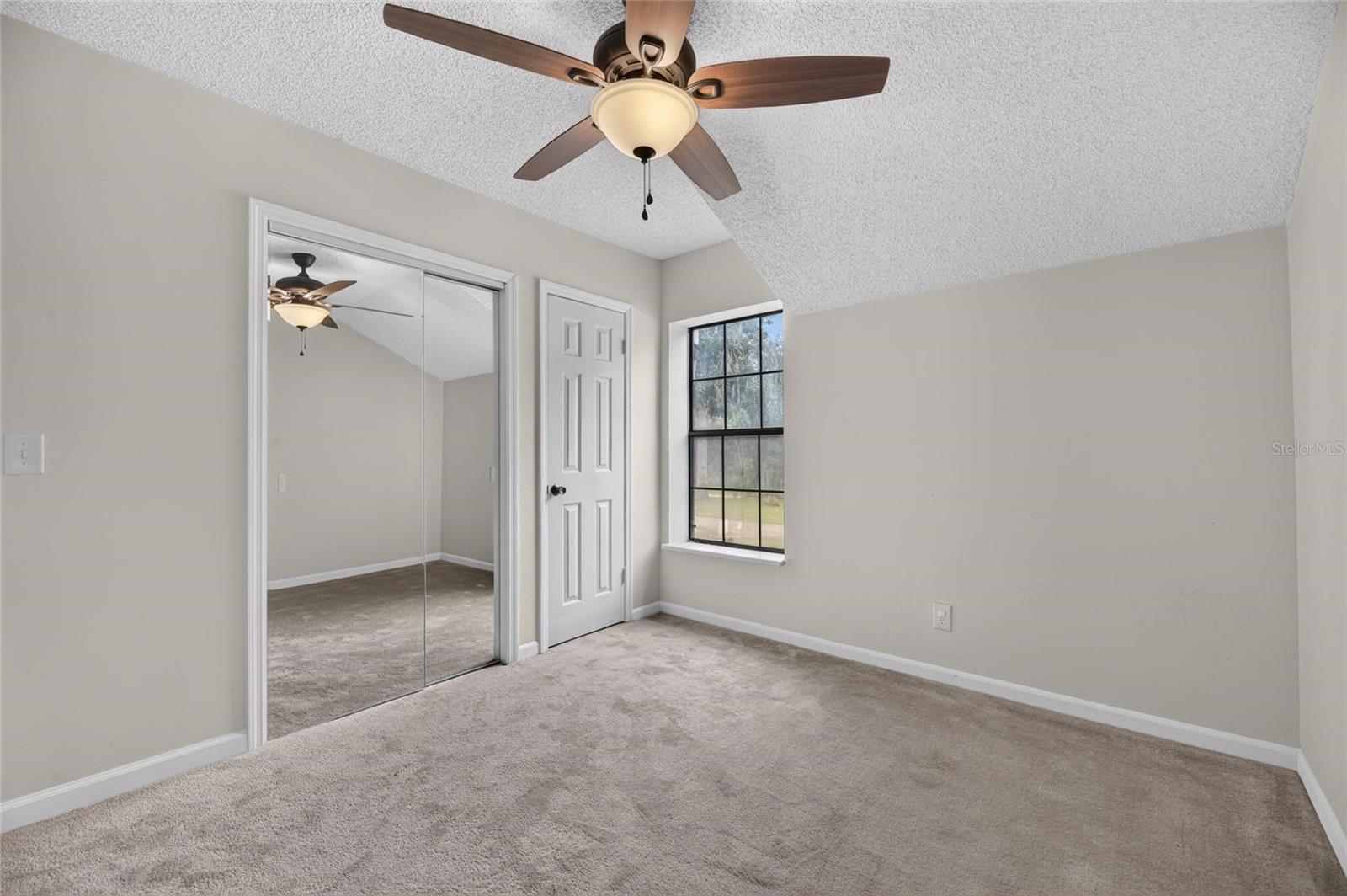 12603 LAKE HILLS DR