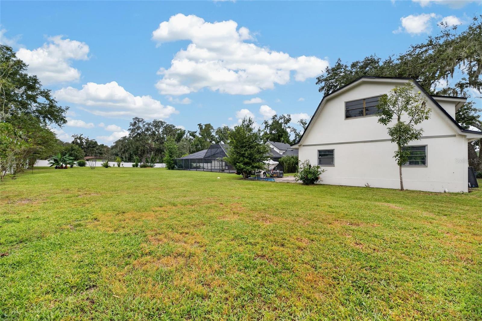 12603 LAKE HILLS DR