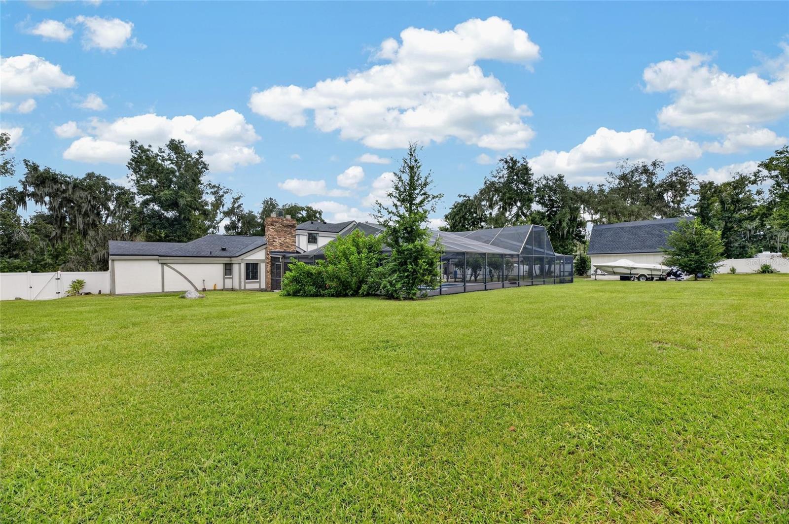 12603 LAKE HILLS DR