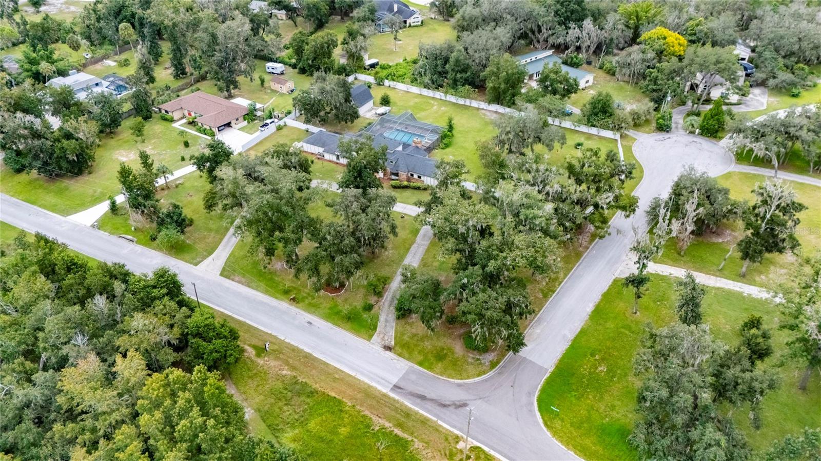 12603 LAKE HILLS DR