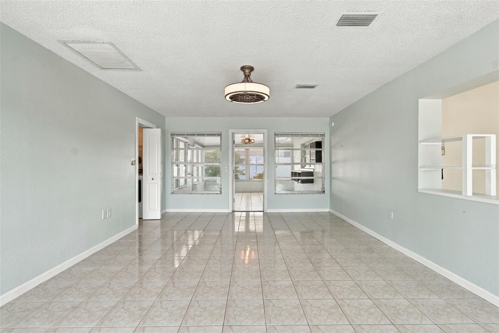 4880 SHELL STREAM BLVD
