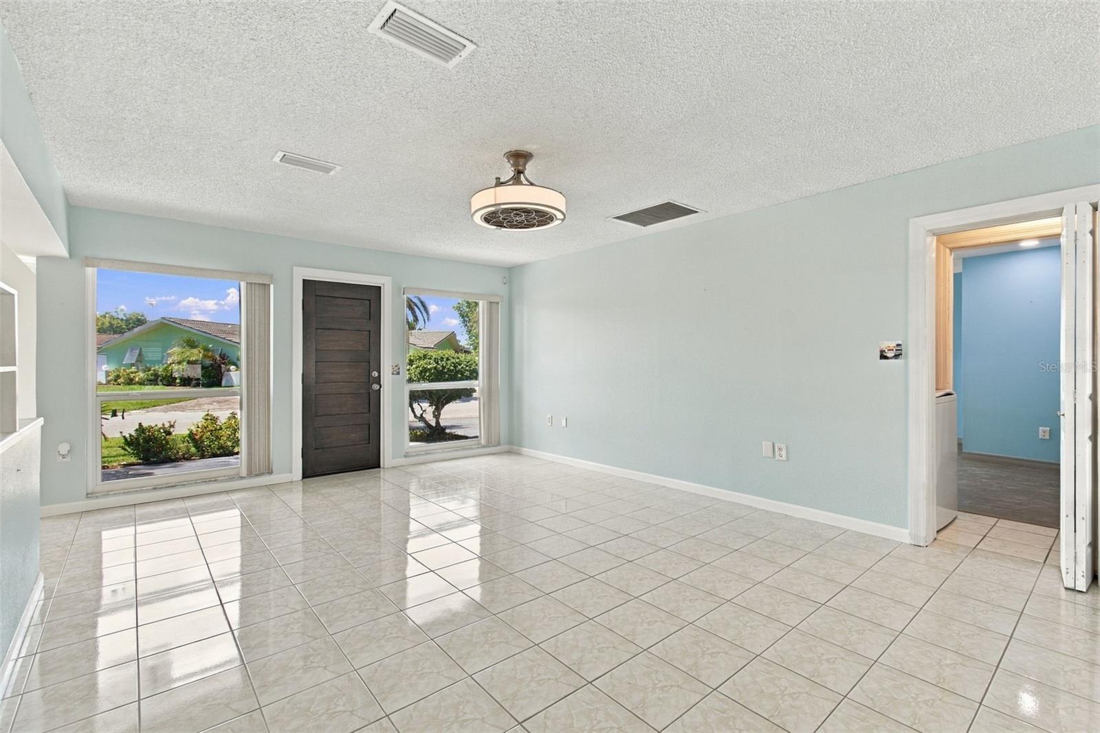 4880 SHELL STREAM BLVD