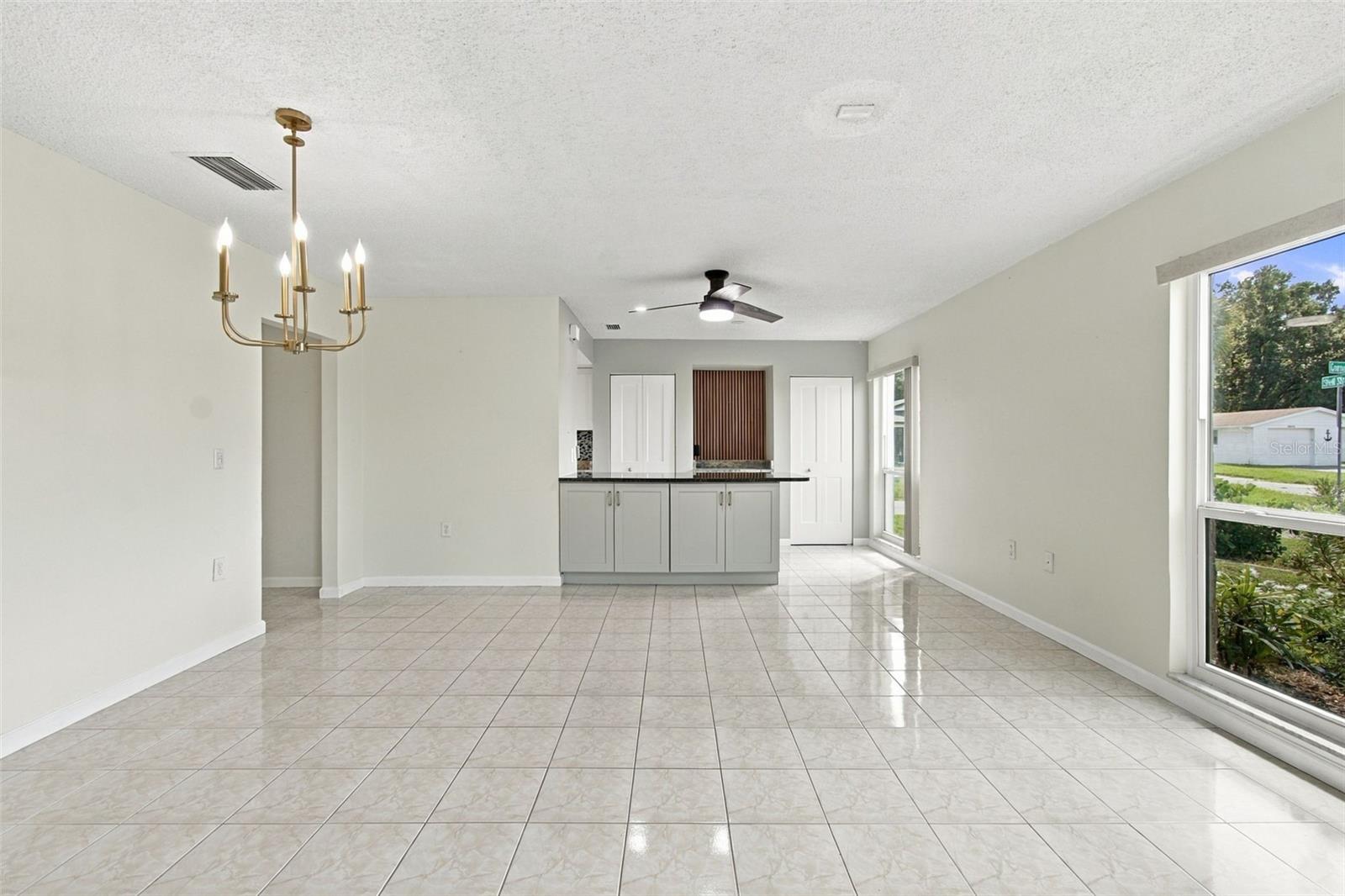 4880 SHELL STREAM BLVD