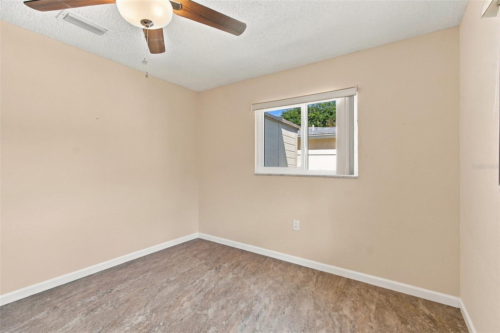 4880 SHELL STREAM BLVD