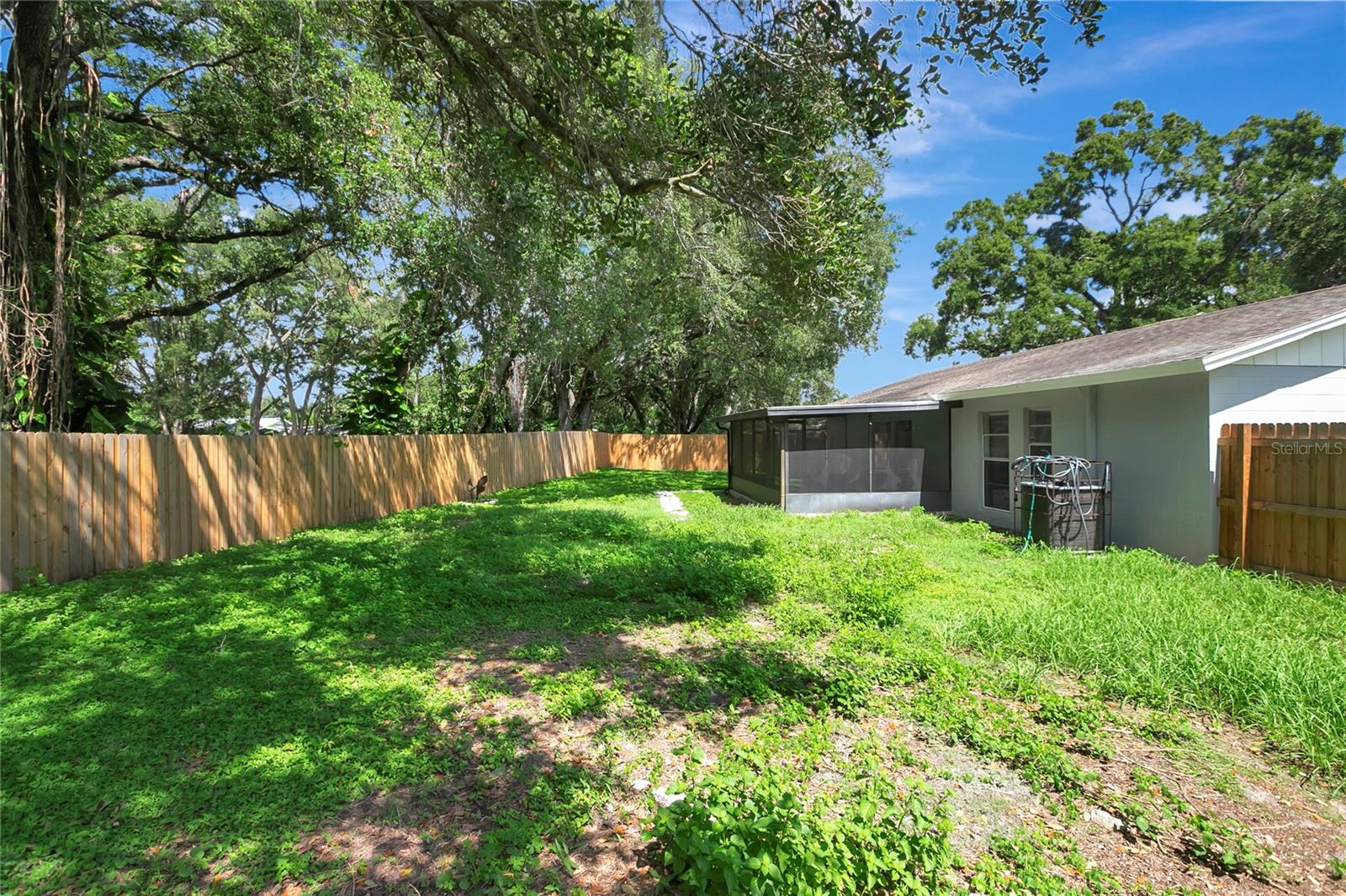 1802 GREEN RIDGE RD