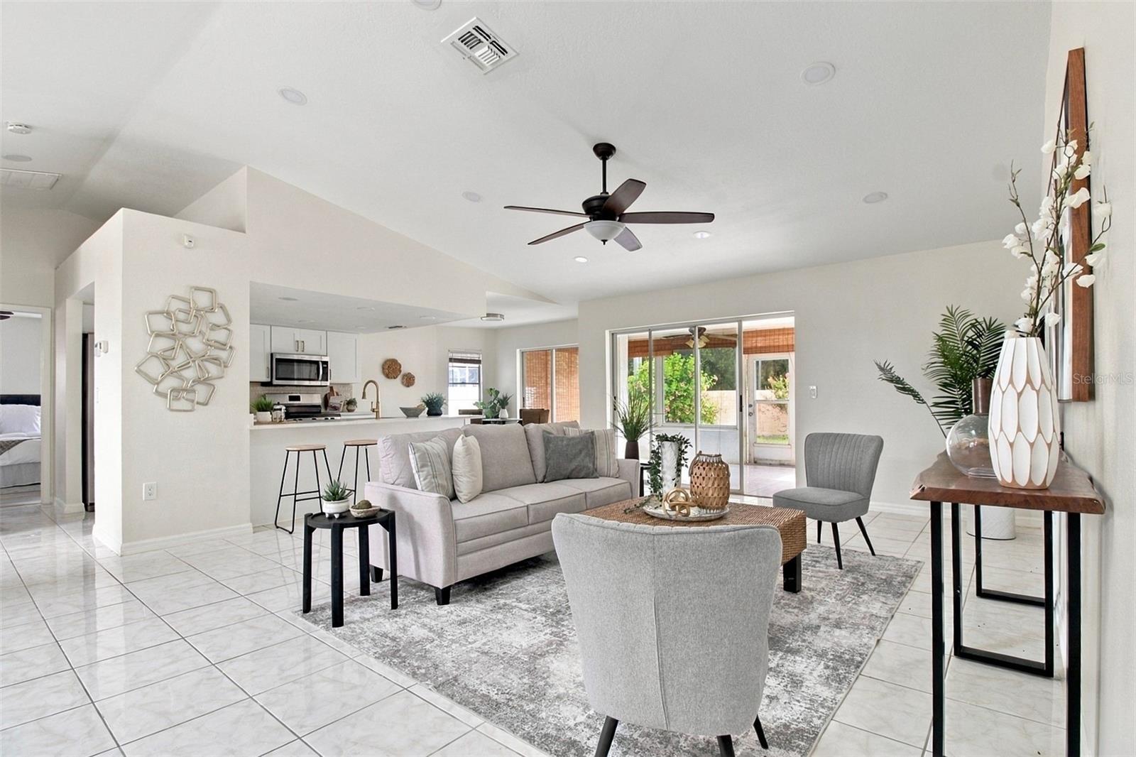 9719 LOMALINDA CT