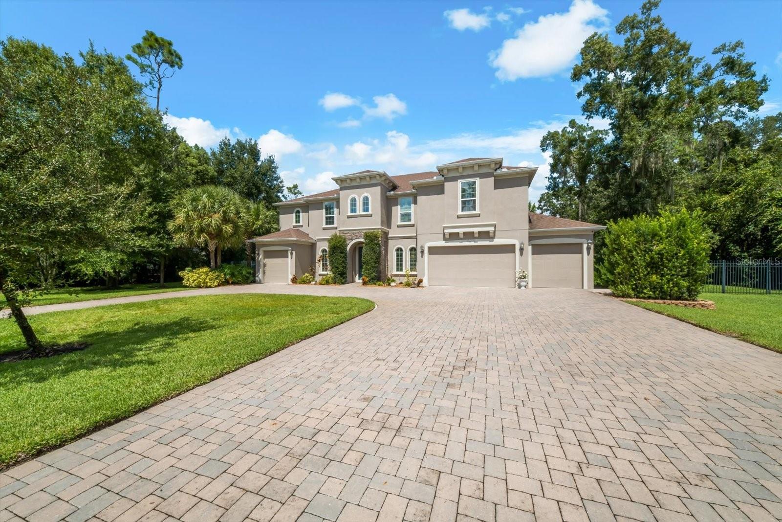 1118 LAKE HANNA DR