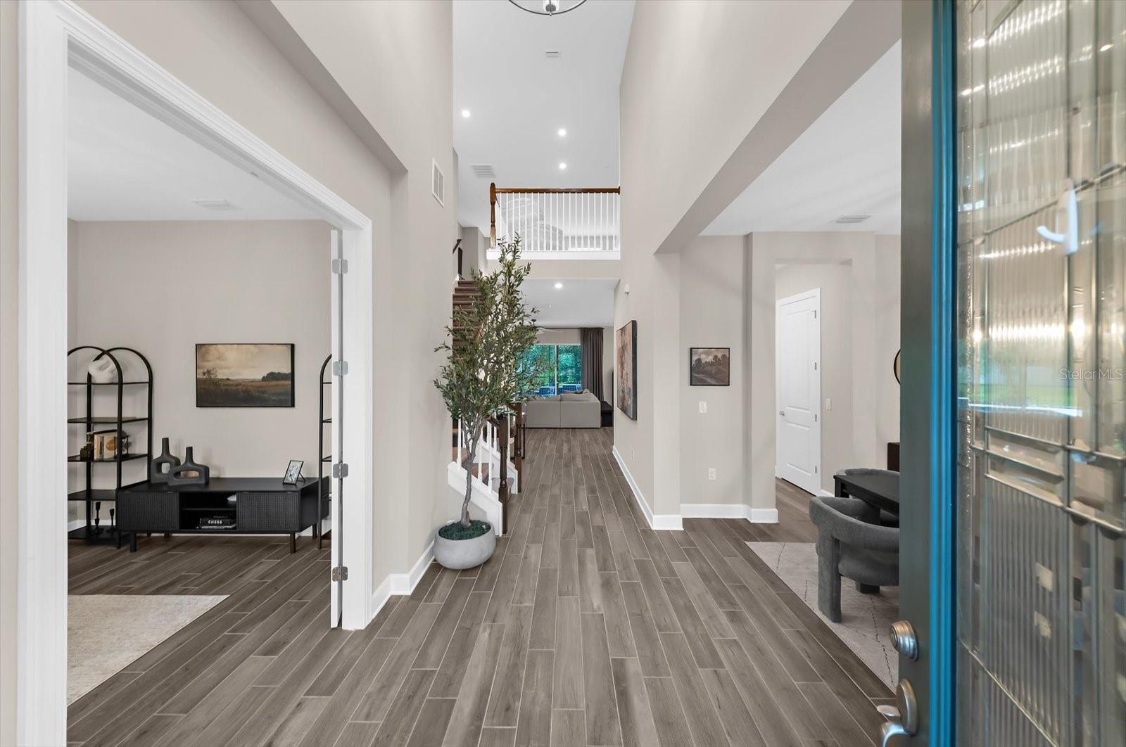 1118 LAKE HANNA DR