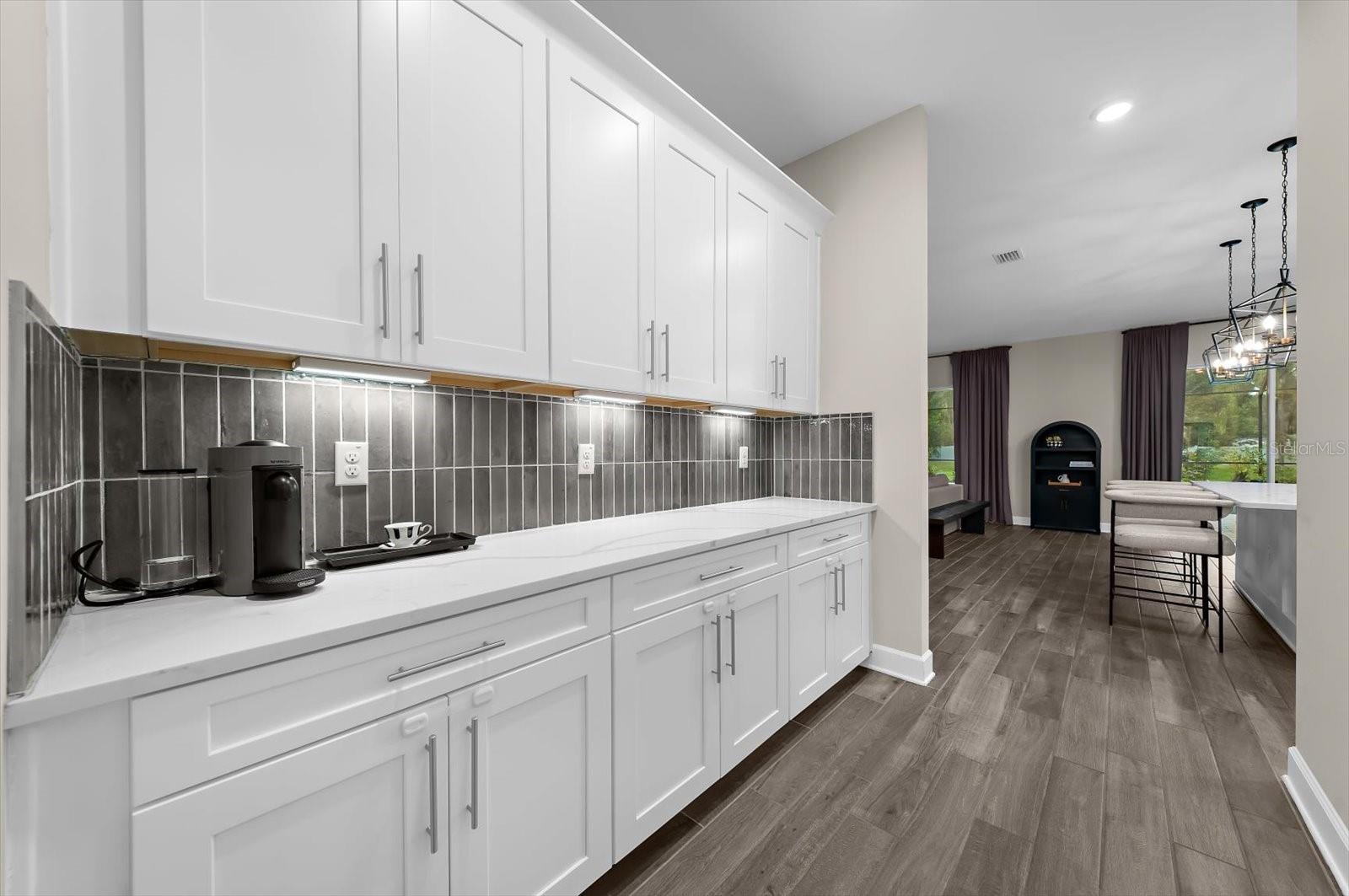 1118 LAKE HANNA DR
